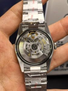 Rolex-Oyster-Perpetual-126000-Black-Movement-768x1024